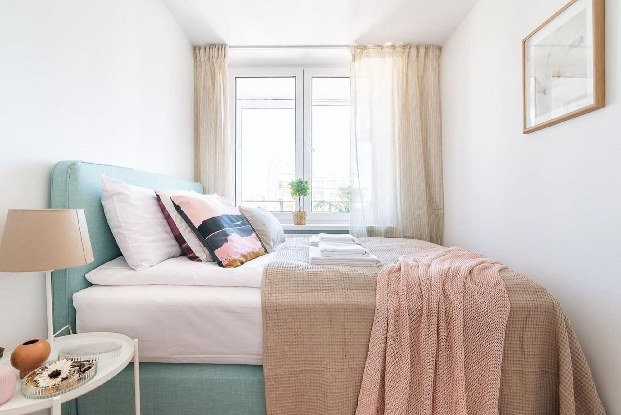 Navy Aesthetic Apartment With Balcony By Noclegi Renters Warsawa Bagian luar foto